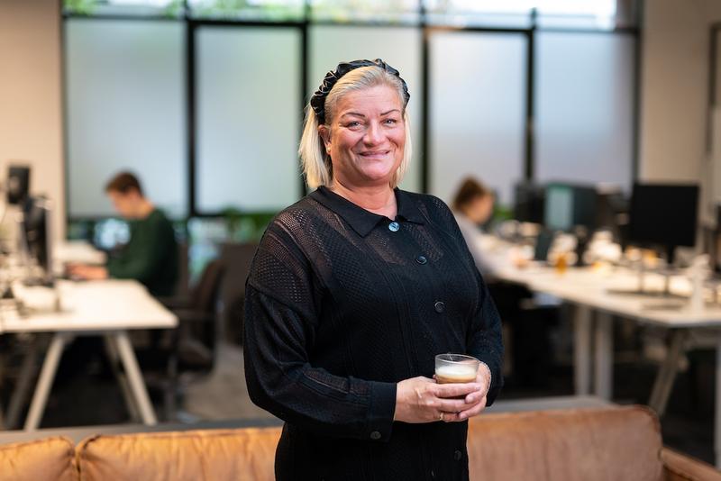 Alexandra, happiness specialist bij Motorverzekering.nl